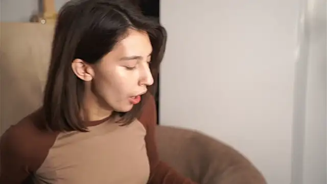 YolondaLiff online show from 10-29-25, 04:37