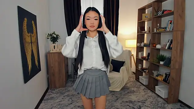 Snapshot of OnieClose chatting on 11-11-25, 07:52 OnieClose online show from 11-11-25, 07:52