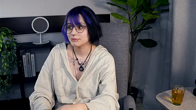 KellePourier online show from 10-26-25, 03:51