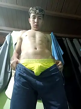 Snapshot of Elbebe18 chatting on 10-26-25, 05:02 Elbebe18 online show from 10-26-25, 05:02