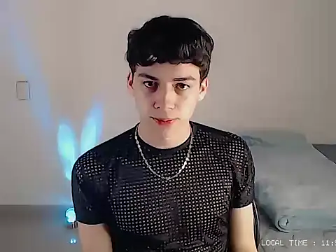 Sett 01 online show from 12-17-25, 04:51