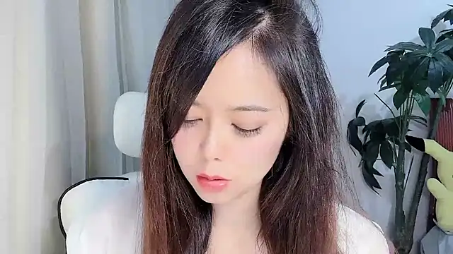 Tangt- online show from 12-18-25, 01:06