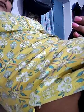 Hot-Rubyy online show from 04-09-26, 05:18