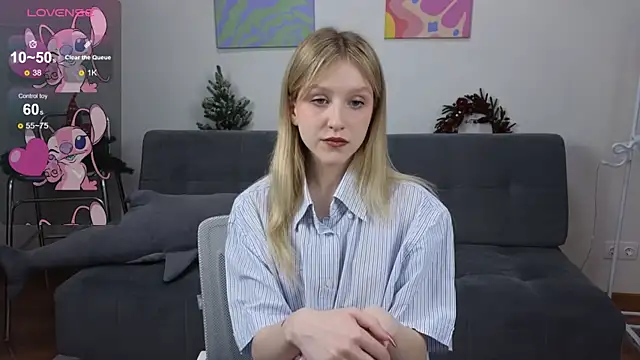 KissChristie   online show from 12-18-25, 06:47