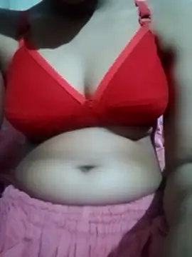 Snapshot of Hotqueen_103 chatting on 11-10-25, 02:38 Hotqueen 103 online show from 11-10-25, 02:38