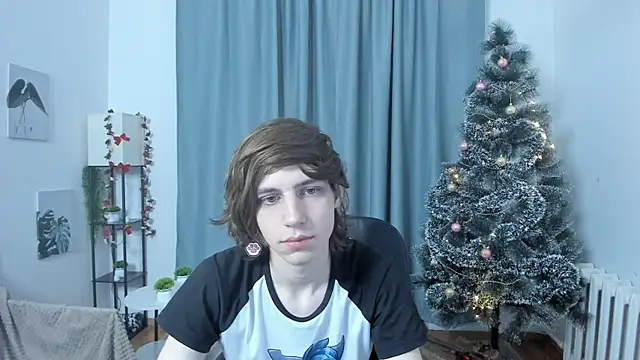 AvenGlow online show from 12-19-25, 05:03