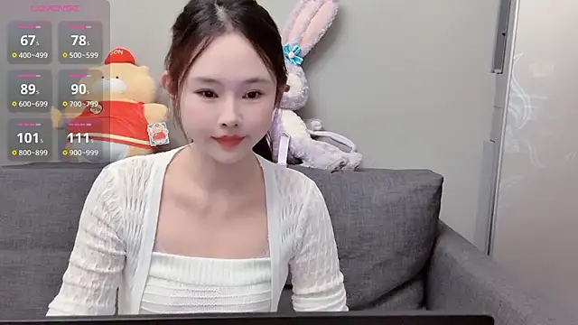 Snapshot of lovely-88 chatting on 11-02-25, 03:25 lovely-88 online show from 11-02-25, 03:25