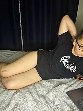 Snapshot of lilMissMarli chatting on 11-04-25, 09:58 lilMissMarli online show from 11-04-25, 09:58