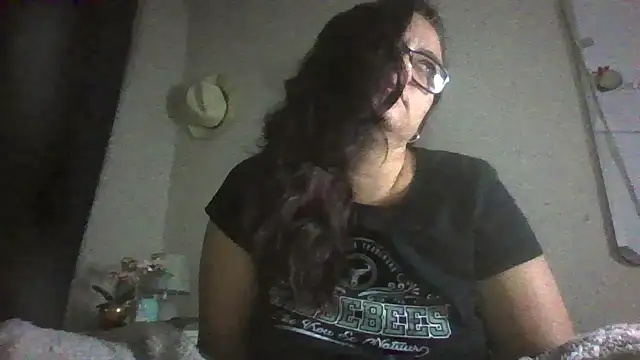 Snapshot of lilMissMarli chatting on 04-14-26, 12:27 lilMissMarli online show from 04-14-26, 12:27