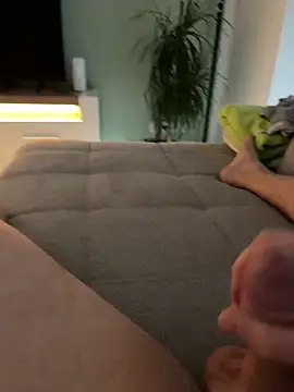 Snapshot of MrSpex83 chatting on 10-26-25, 03:40 MrSpex83 online show from 10-26-25, 03:40