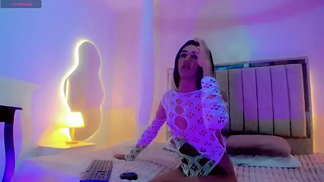 daniela acosta online show from 10-27-25, 11:03