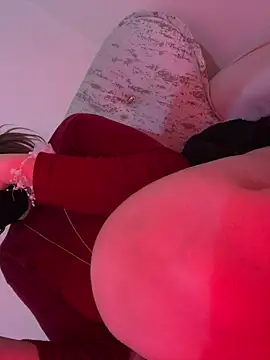 Snapshot of Soso-bigass chatting on 04-11-26, 08:18 Soso-bigass online show from 04-11-26, 08:18