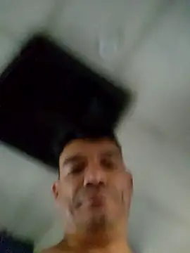 Snapshot of InternalSense88 chatting on 10-26-25, 11:20 InternalSense88 online show from 10-26-25, 11:20