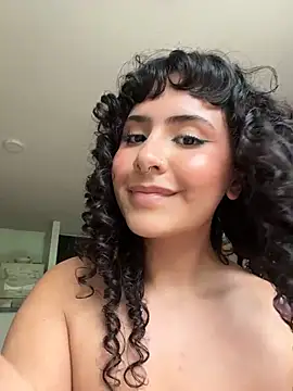 SugarTroubl33 online show from 04-15-26, 07:58