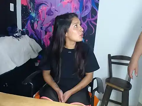 Snapshot of NahomiLove_ chatting on 10-29-25, 01:19 NahomiLove  online show from 10-29-25, 01:19