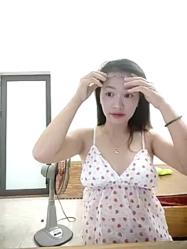 Snapshot of Elsweet123 chatting on 10-30-25, 01:12 Elsweet123 online show from 10-30-25, 01:12