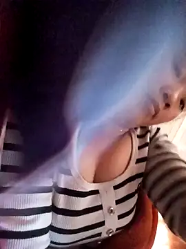 Snapshot of Lovebaby-love chatting on 11-20-25, 07:30 Lovebaby-love online show from 11-20-25, 07:30