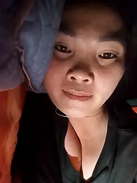 Snapshot of Lovebaby-love chatting on 11-21-25, 12:26 Lovebaby-love online show from 11-21-25, 12:26