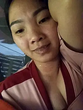 Snapshot of Lovebaby-love chatting on 11-22-25, 01:32 Lovebaby-love online show from 11-22-25, 01:32