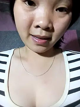 Snapshot of Lovebaby-love chatting on 12-14-25, 02:33 Lovebaby-love online show from 12-14-25, 02:33