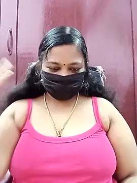 Snapshot of Mandhra28 chatting on 11-05-25, 05:13 Mandhra28 online show from 11-05-25, 05:13