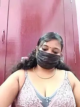 Snapshot of Mandhra28 chatting on 11-11-25, 07:03 Mandhra28 online show from 11-11-25, 07:03