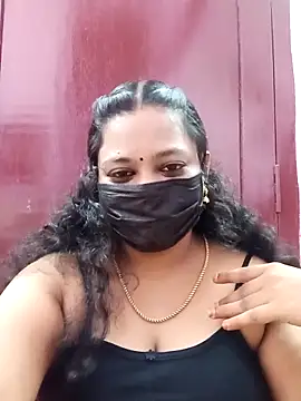 Snapshot of Mandhra28 chatting on 11-12-25, 07:13 Mandhra28 online show from 11-12-25, 07:13