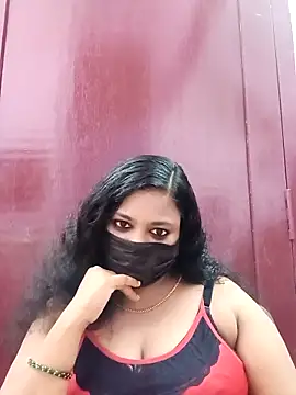 Snapshot of Mandhra28 chatting on 11-15-25, 06:15 Mandhra28 online show from 11-15-25, 06:15