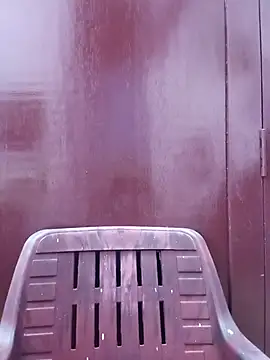 Snapshot of Mandhra28 chatting on 11-22-25, 05:45 Mandhra28 online show from 11-22-25, 05:45