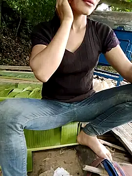 Snapshot of doggy-00 chatting on 07-09-26, 05:00 doggy-00 online show from 07-09-26, 05:00