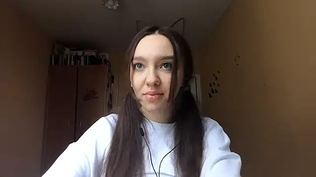 Snapshot of Kimixoo chatting on 11-08-25, 09:53 Kimixoo online show from 11-08-25, 09:53