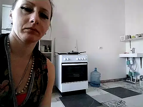 Snapshot of Anneta280671 chatting on 06-23-26, 08:12 Anneta280671 online show from 06-23-26, 08:12