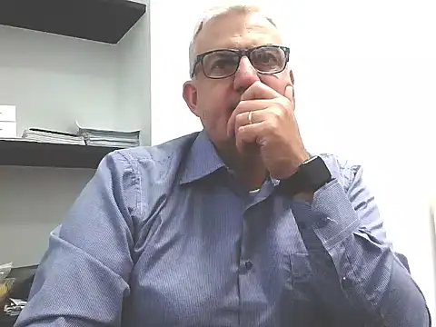 Snapshot of Diegoriv71 chatting on 10-27-25, 01:26 Diegoriv71 online show from 10-27-25, 01:26