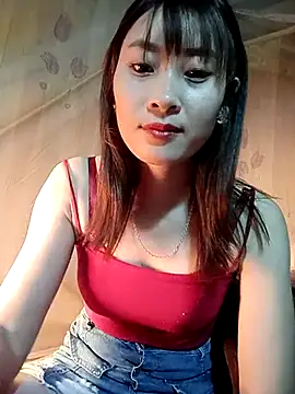 Snapshot of Em_xinh01 chatting on 12-02-25, 01:39 Em xinh01 online show from 12-02-25, 01:39
