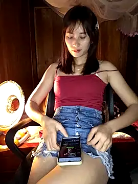 Em xinh01 online show from 12-21-25, 01:35