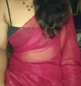 Snapshot of shreyareddy99 chatting on 11-15-25, 04:03 shreyareddy99 online show from 11-15-25, 04:03