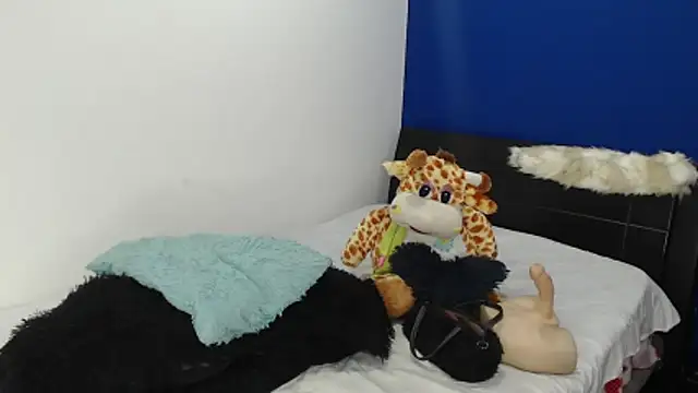 EmmilyConnor online show from 03-18-26, 03:48