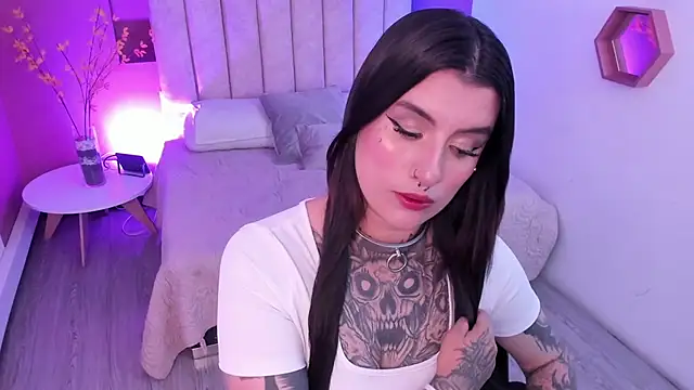 mia jagger online show from 02-06-26, 08:12