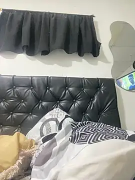 zui luu online show from 12-17-25, 05:57