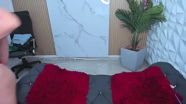 Snapshot of Samantharoseee_ chatting on 11-27-25, 02:46 Samantharoseee online show from 11-27-25, 02:46