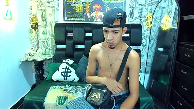 Latin Duo13 online show from 11-25-25, 07:25