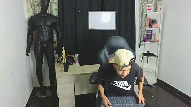 Latin Duo13 online show from 02-10-26, 11:25