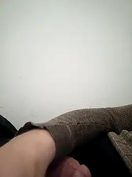 Snapshot of Fa7l1995 chatting on 01-12-26, 12:05 Fa7l1995 online show from 01-12-26, 12:05