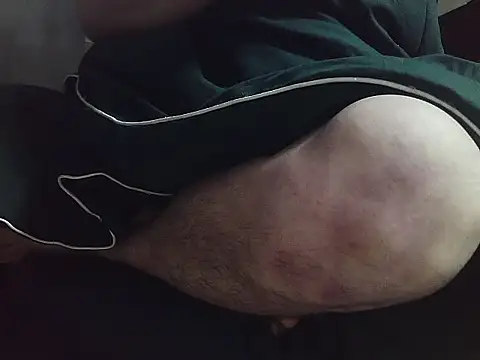 Snapshot of Stripholyday chatting on 11-10-25, 02:38 Stripholyday online show from 11-10-25, 02:38