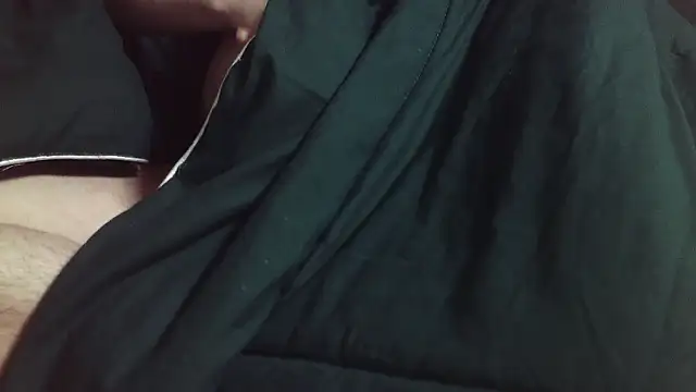 Snapshot of Stripholyday chatting on 11-20-25, 02:28 Stripholyday online show from 11-20-25, 02:28