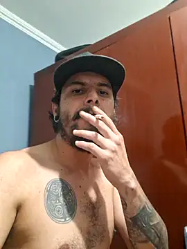 LizAnd182 online show from 10-28-25, 01:09