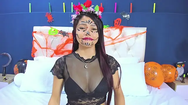 Kim Luna1 online show from 11-04-25, 04:11