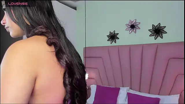 Kim Luna1 online show from 04-25-26, 03:09