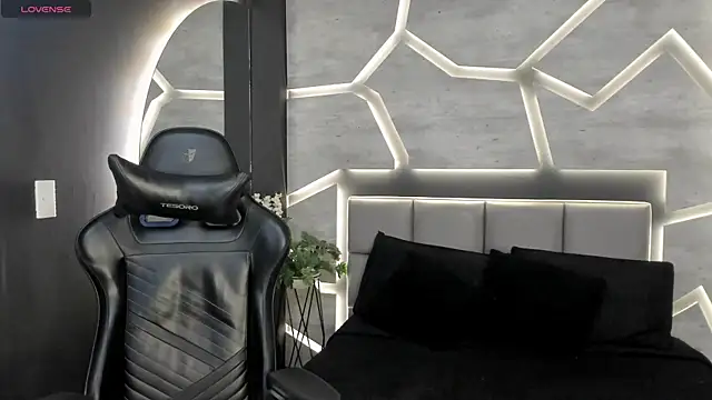 DakotaRussell  online show from 01-06-26, 11:14