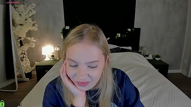 Melanie Ryer online show from 12-02-25, 01:11